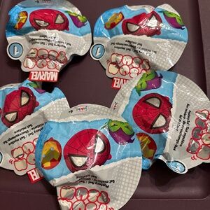 5 Marvel tsum tsum mystery bags